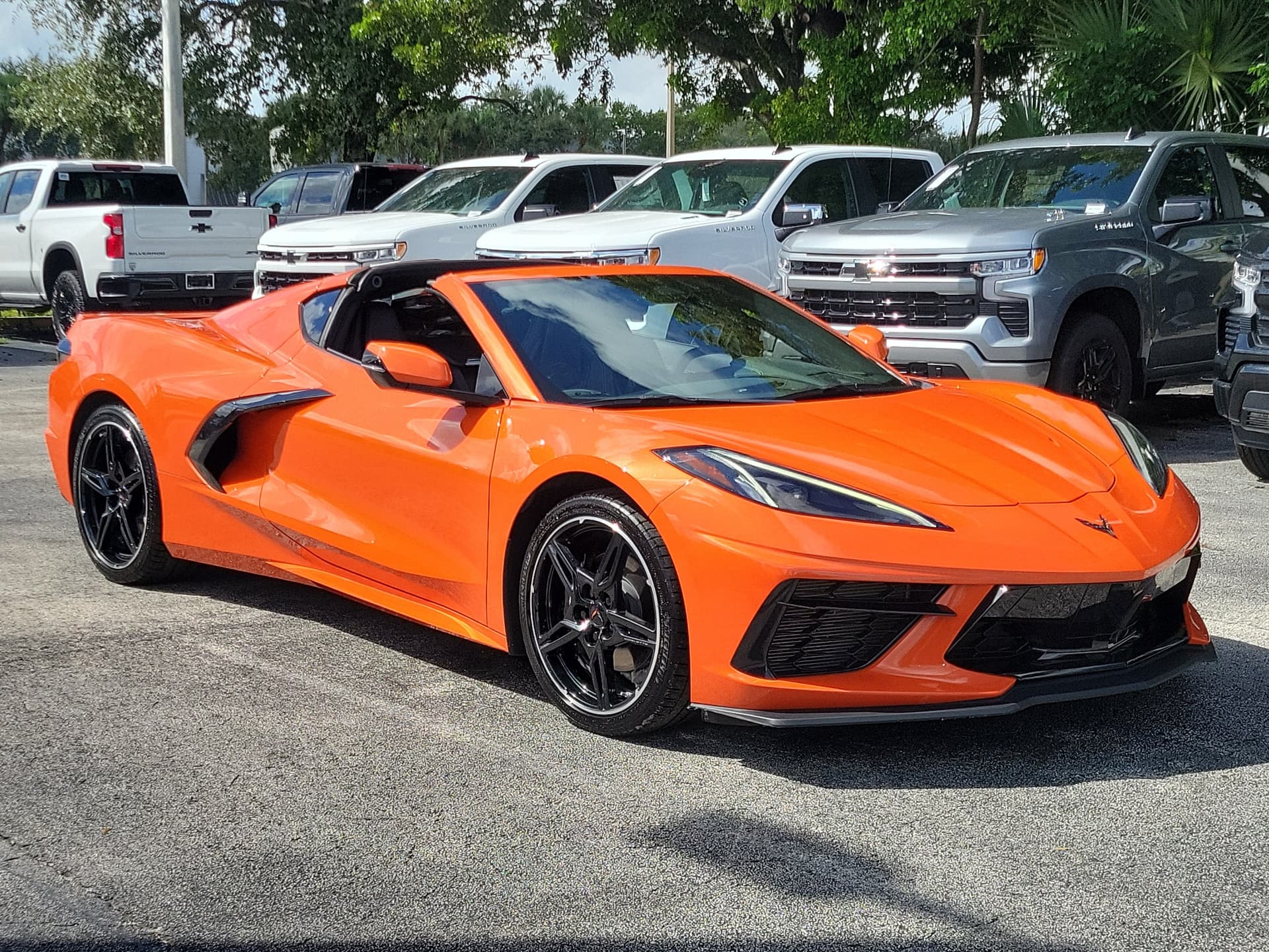 2025 Chevrolet Corvette 1LT — photo 1 of 33