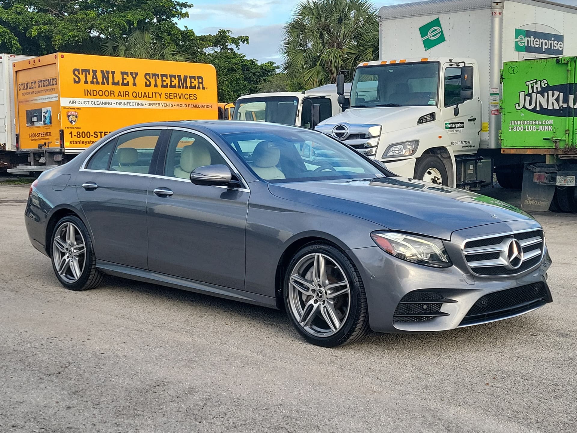 2019 Mercedes-Benz E-Class E 300 — photo 1 of 5