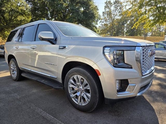 2021 GMC Yukon Denali — photo 1 of 5