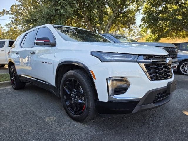 2023 Chevrolet Traverse Premier — photo 1 of 5