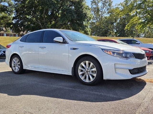 2016 Kia Optima EX — photo 1 of 10