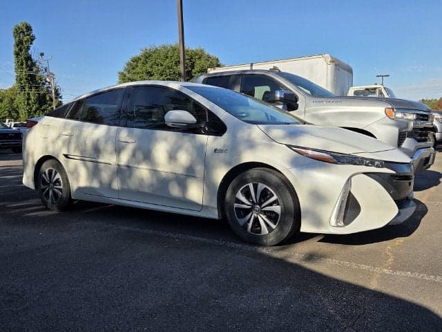 2018 Toyota Prius Prime Plus — photo 1 of 5