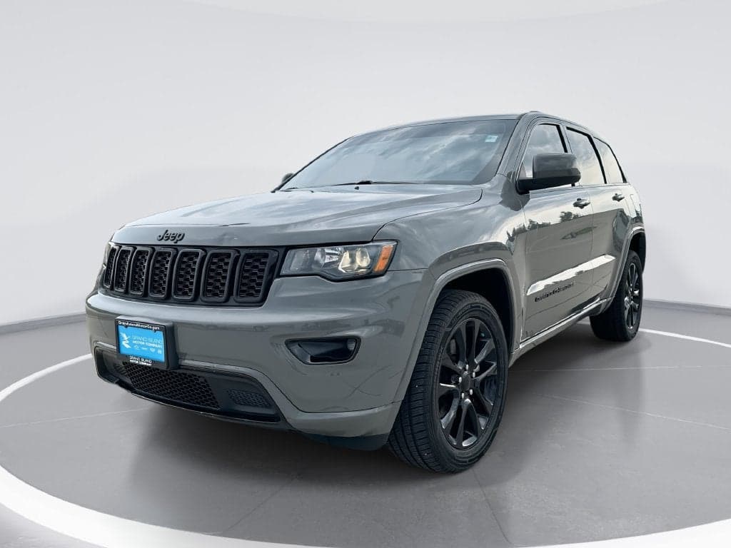 2021 Jeep Grand Cherokee Laredo X — photo 1 of 28