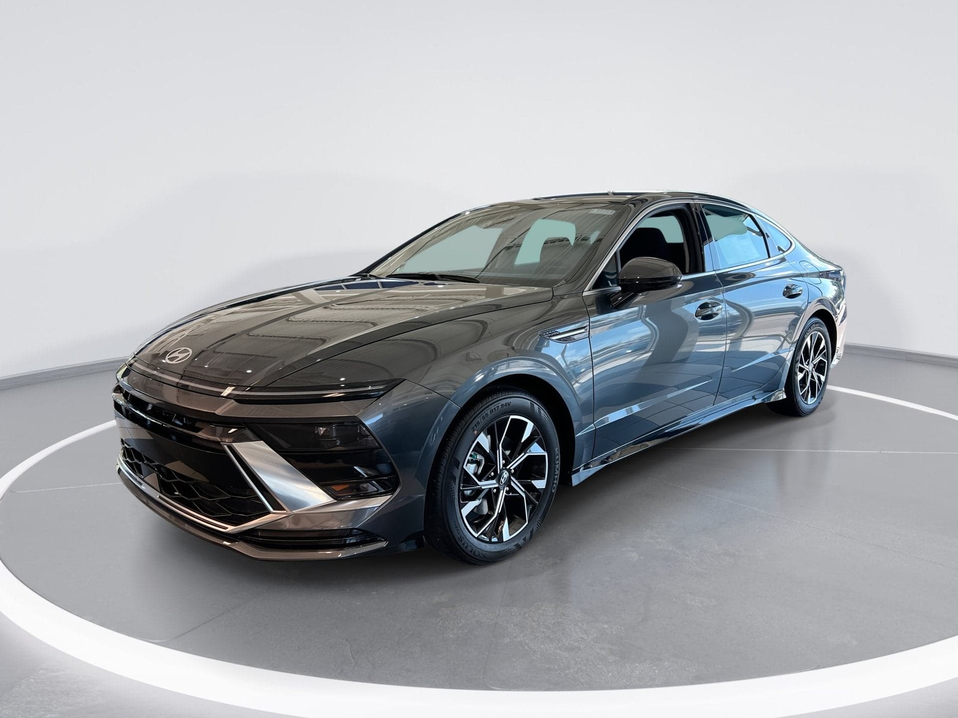2025 Hyundai Sonata SEL — photo 1 of 35