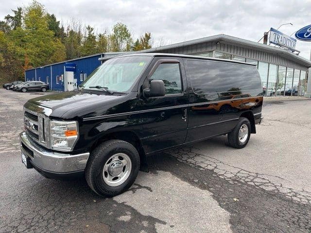 2008 Ford Econoline Cargo Van Commercial — photo 1 of 24