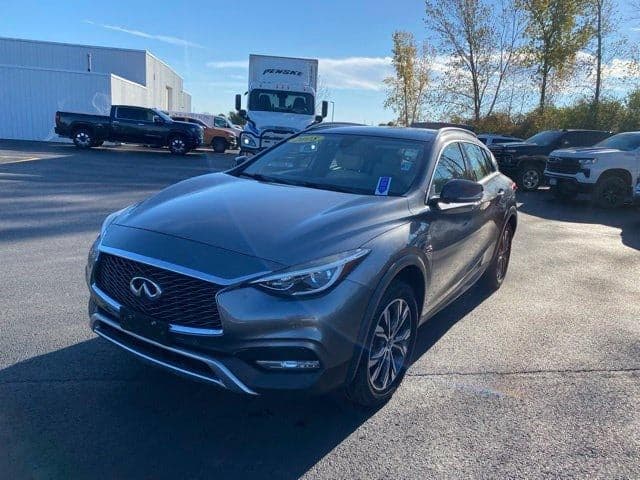 2018 INFINITI QX30 Premium — photo 1 of 5