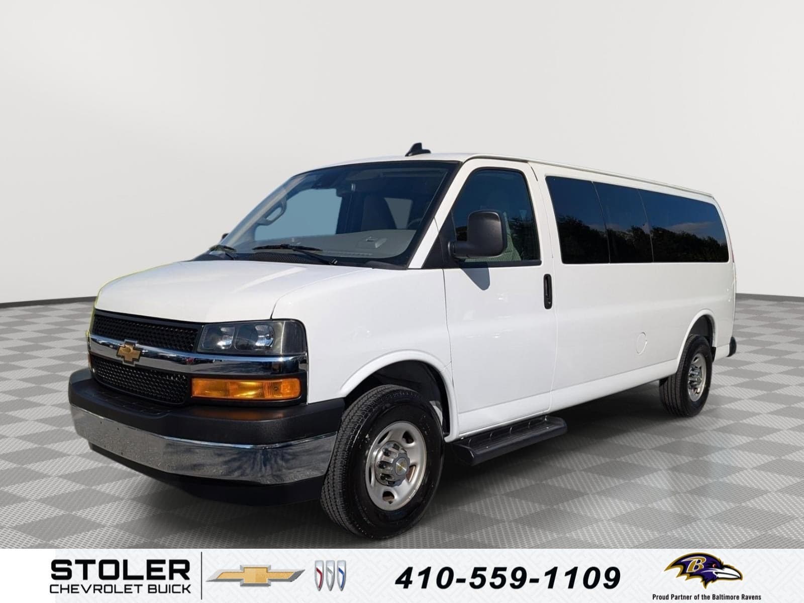 2025 Chevrolet Express Passenger Base — photo 1 of 5