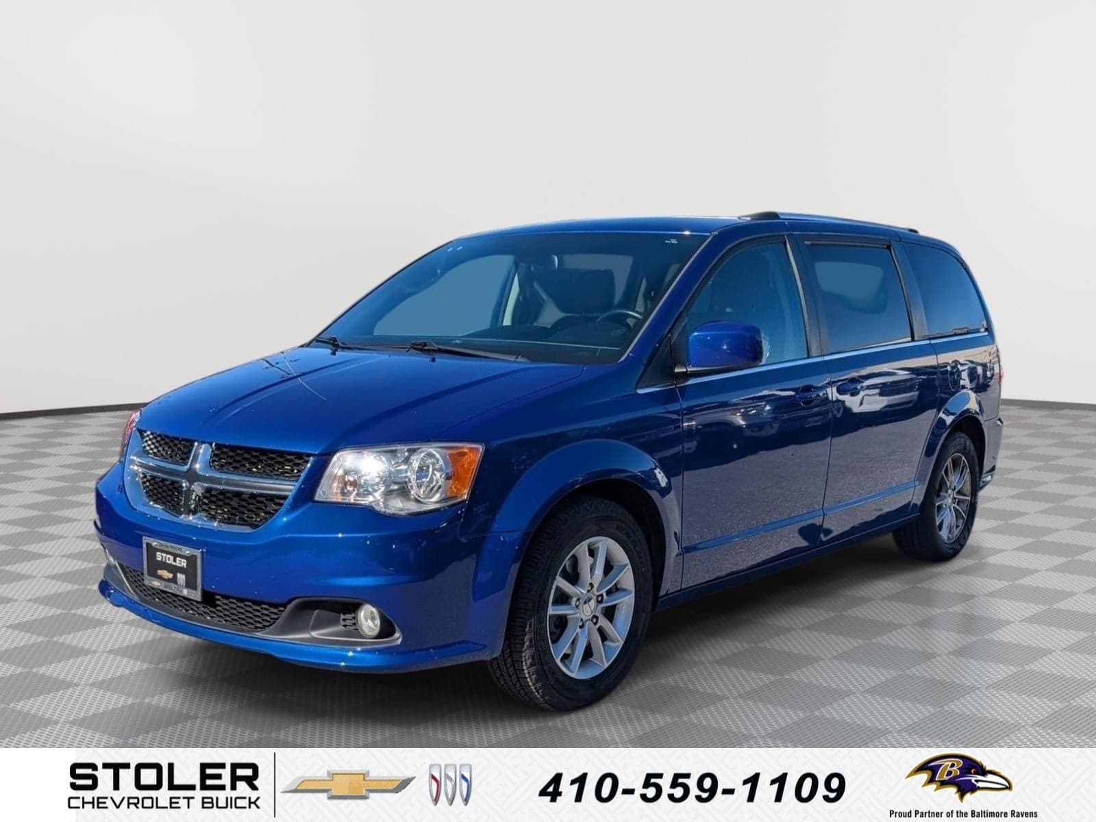 2020 Dodge Grand Caravan SXT — photo 1 of 5