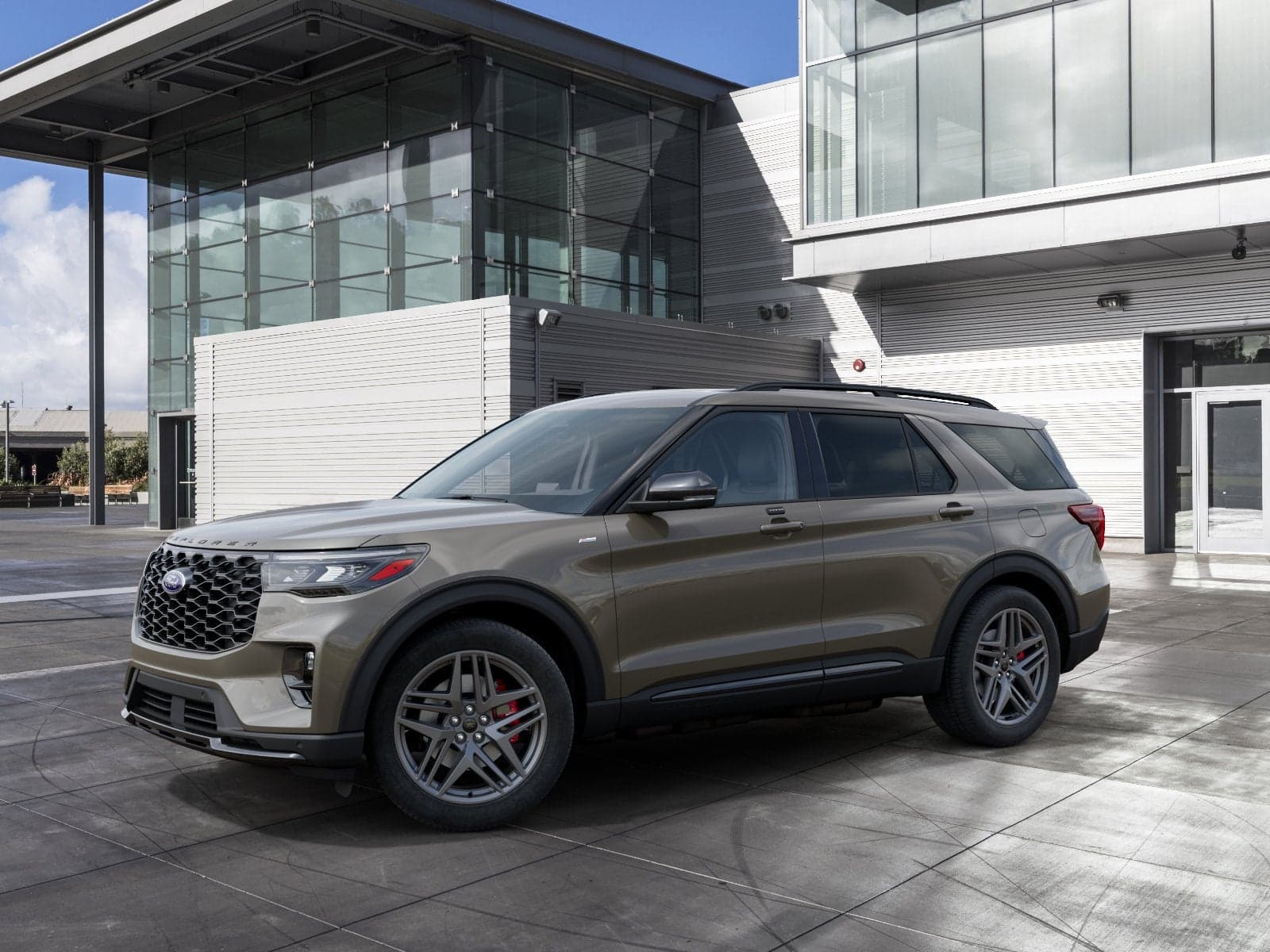 2027 Ford Explorer ST-Line — photo 1 of 23