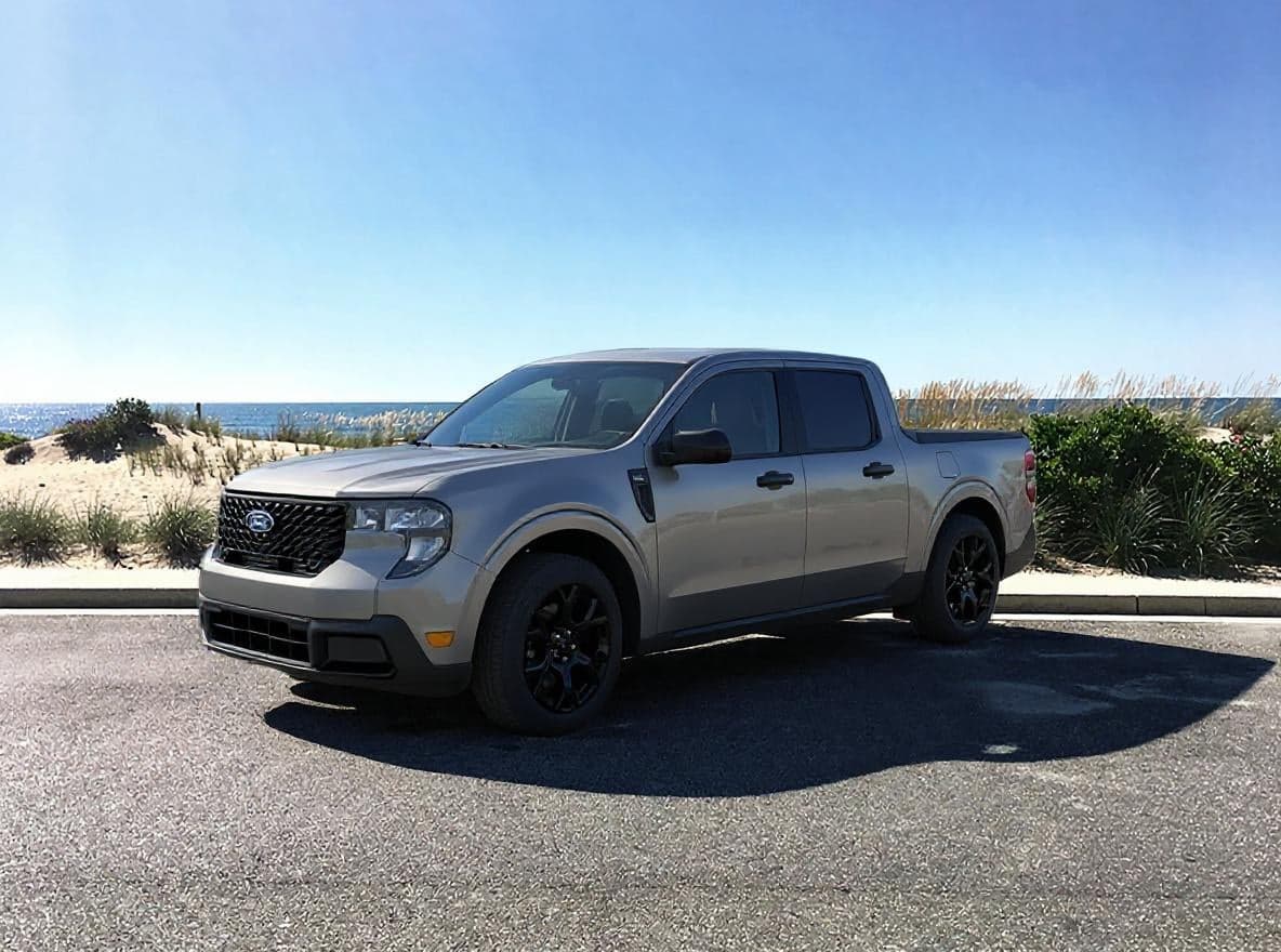 2026 Ford Maverick XLT — photo 1 of 24