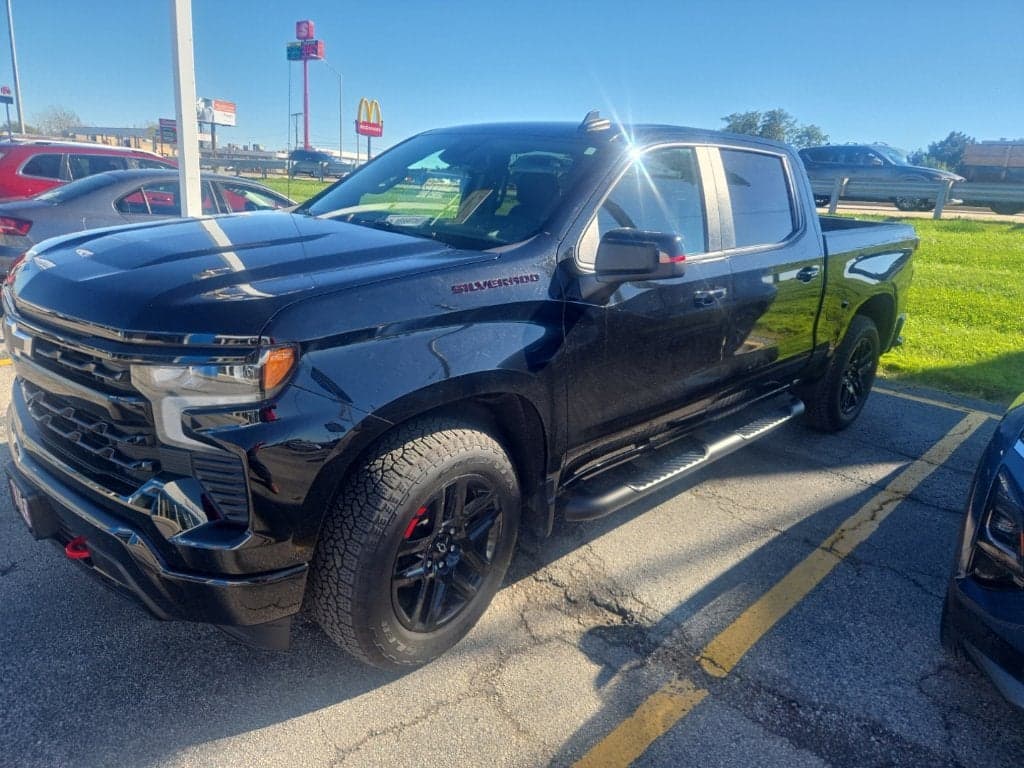 2023 Chevrolet Silverado 1500 RST — photo 1 of 5