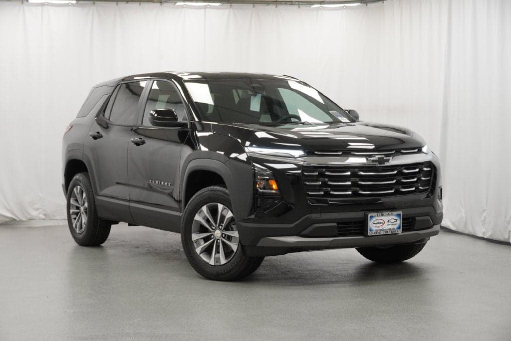 2027 Chevrolet Equinox FWD LT — photo 1 of 5