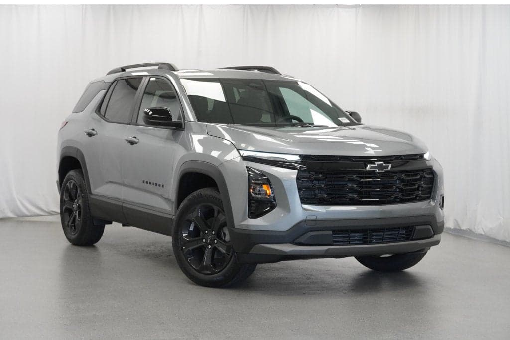 2027 Chevrolet Equinox FWD LT — photo 1 of 5