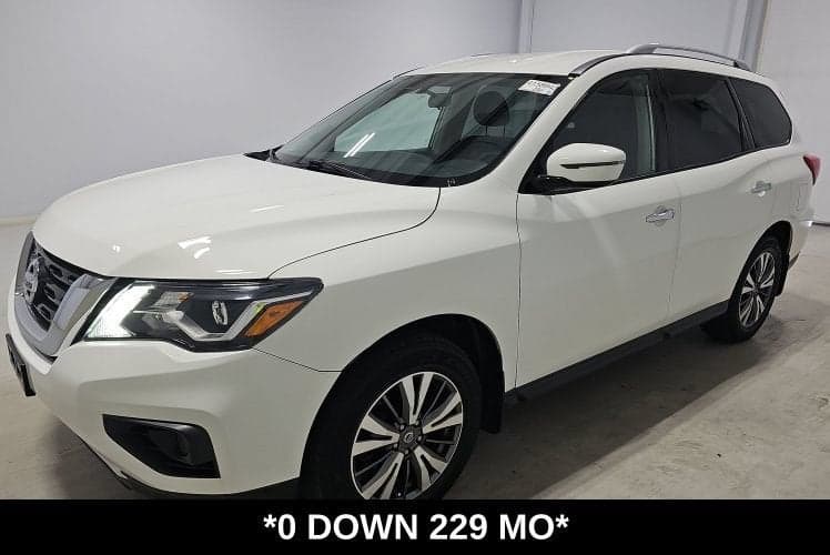 2020 Nissan Pathfinder S — photo 1 of 5