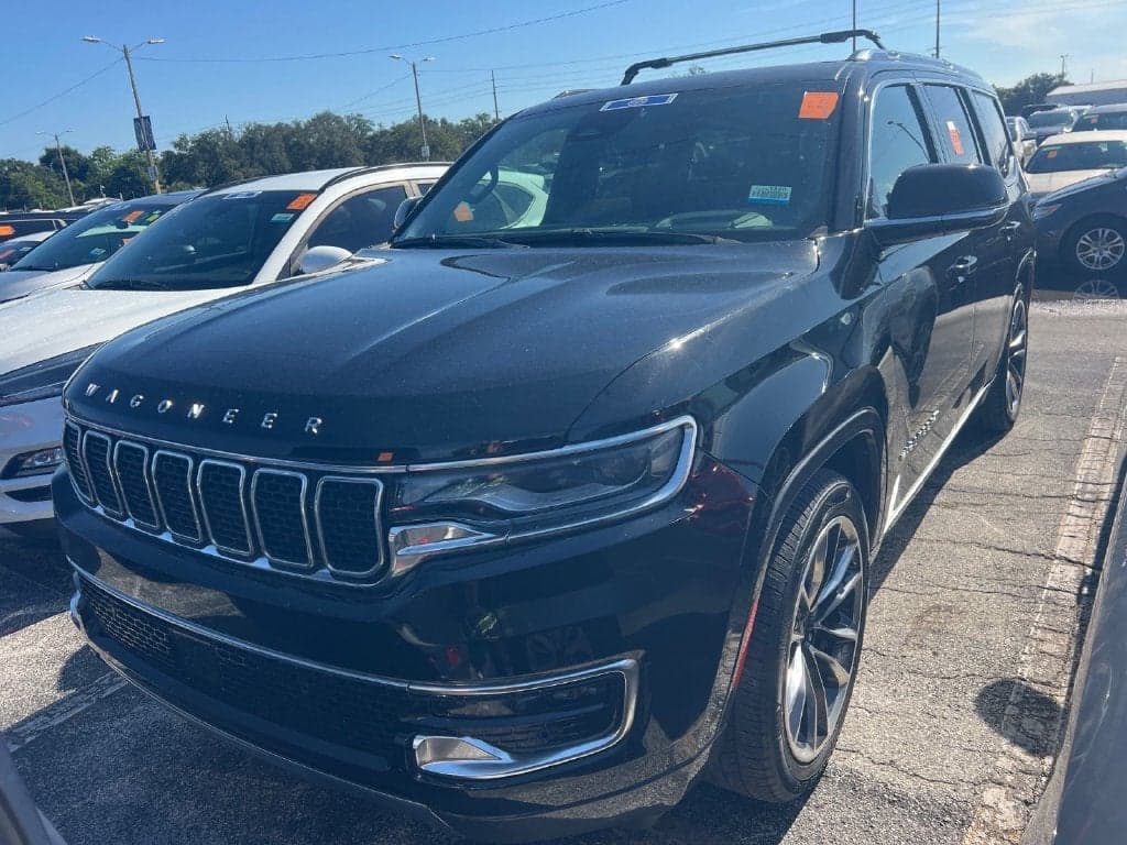 2022 Jeep Wagoneer Series III — photo 1 of 10