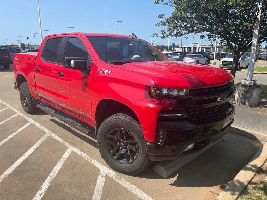 2021 Chevrolet Silverado 1500 LT Trail Boss — photo 1 of 17