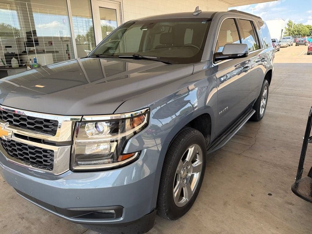 2016 Chevrolet Tahoe LT — photo 1 of 12