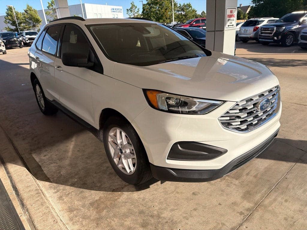 2022 Ford Edge SE — photo 1 of 5