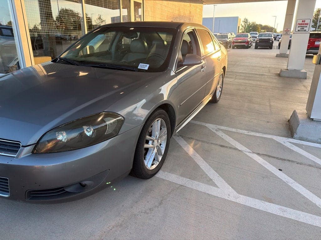 2009 Chevrolet Impala LTZ — photo 1 of 5