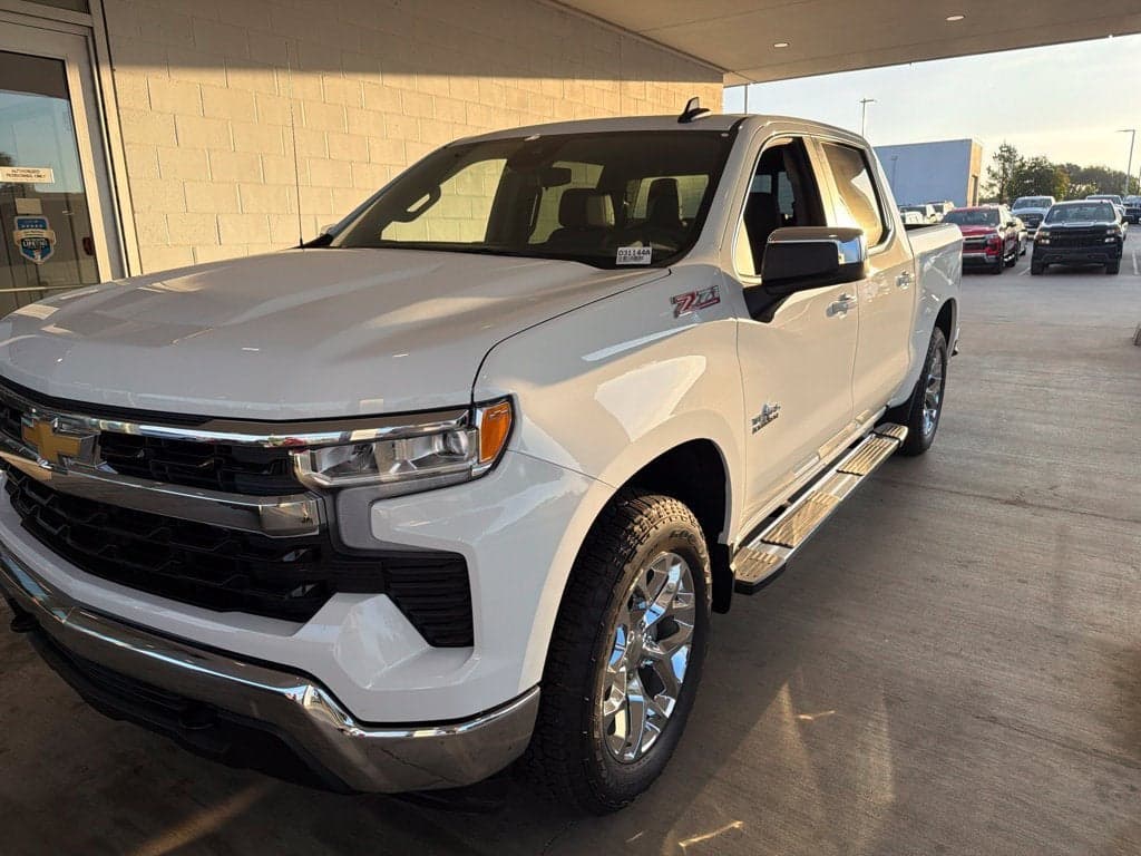2026 Chevrolet Silverado 1500 LT — photo 1 of 5