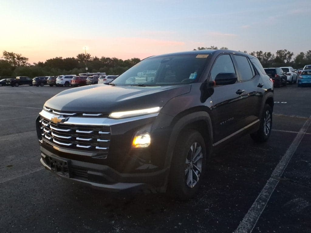 2026 Chevrolet Equinox AWD LT — photo 1 of 5