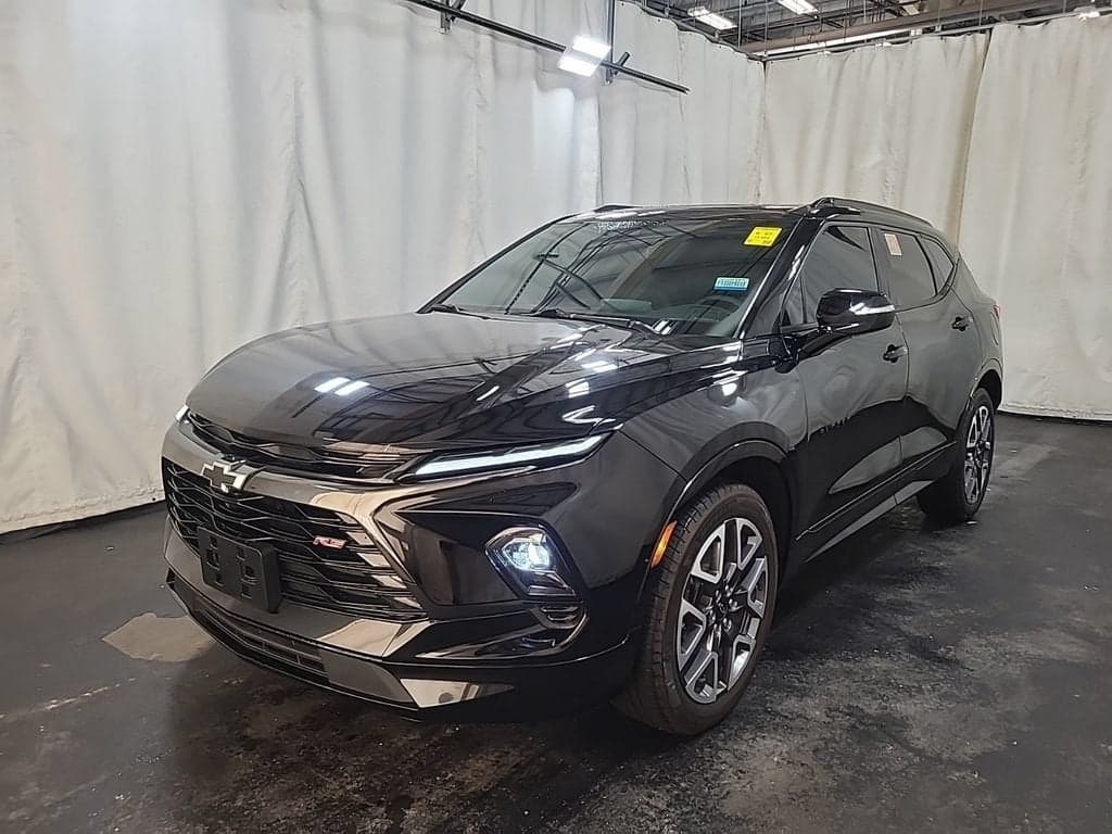 2025 Chevrolet Blazer RS — photo 1 of 9