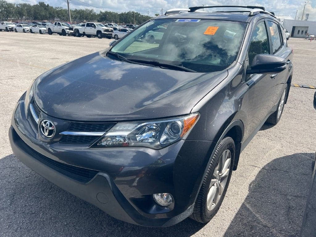 2015 Toyota RAV4 Limited — photo 1 of 9