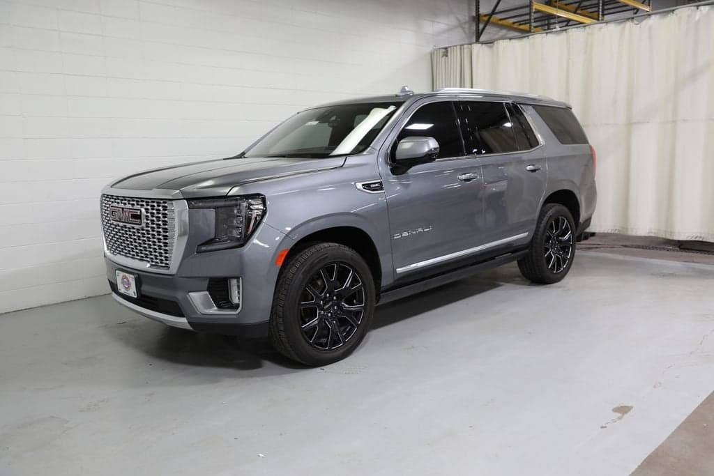 2021 GMC Yukon Denali — photo 1 of 34