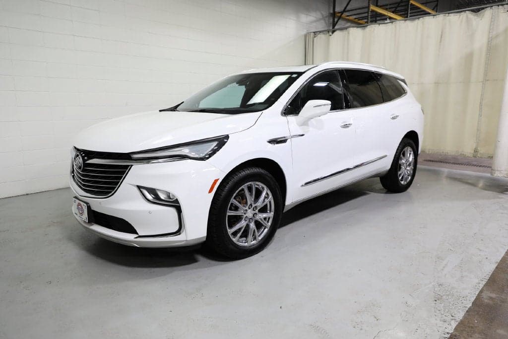 2022 Buick Enclave Essence — photo 1 of 43
