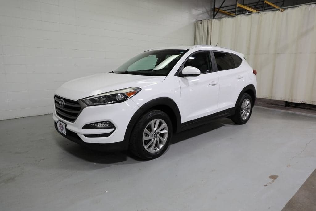 2016 Hyundai Tucson SE — photo 1 of 19