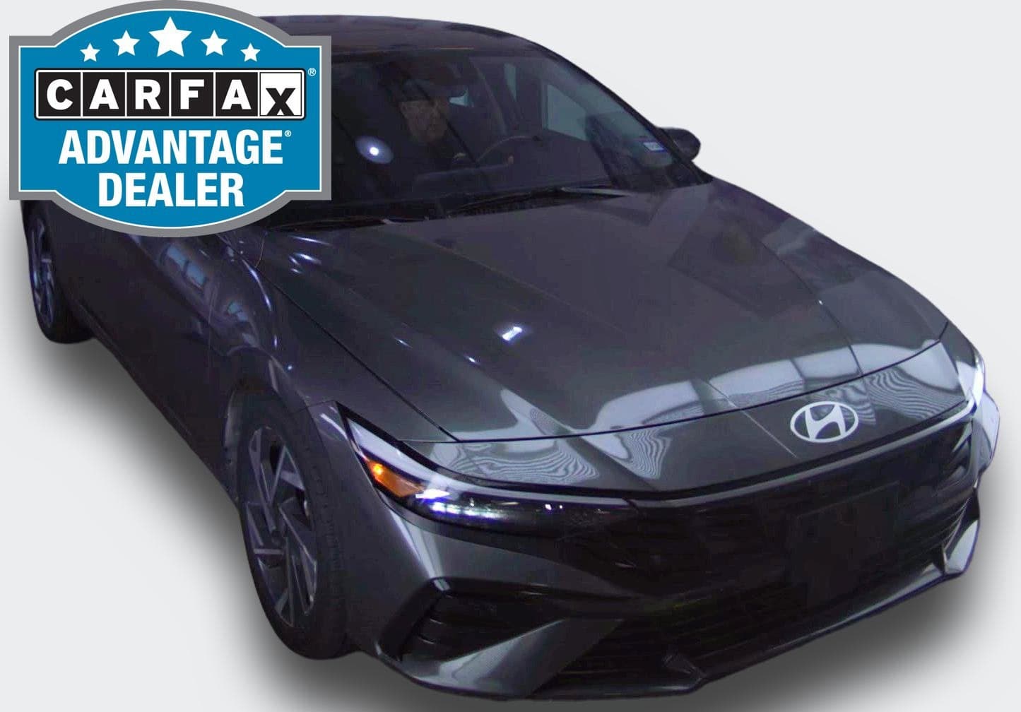 2025 Hyundai Elantra SEL Convenience — photo 1 of 5