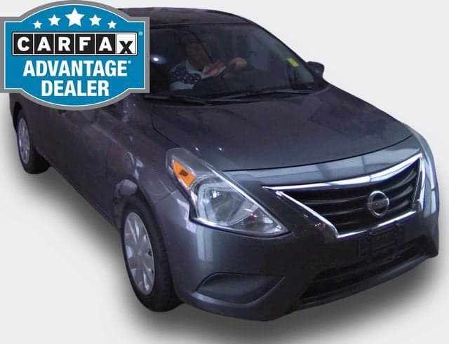 2017 Nissan Versa Sedan S — photo 1 of 2