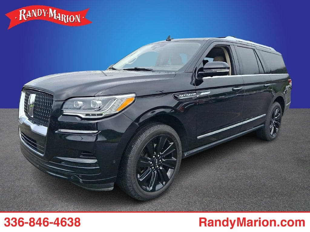 2022 Lincoln Navigator L Reserve — photo 1 of 30
