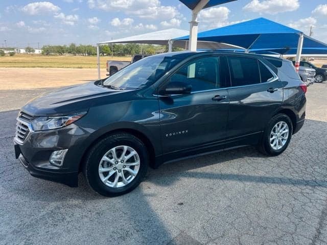 2020 Chevrolet Equinox LT — photo 1 of 35