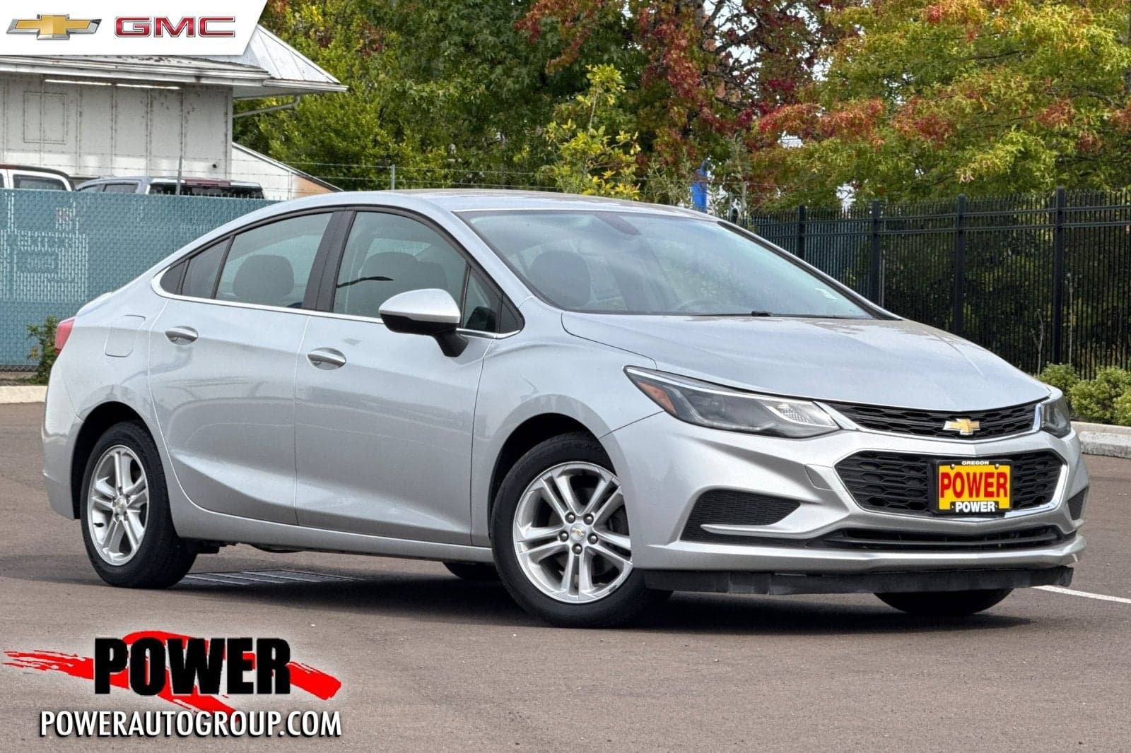 2017 Chevrolet Cruze LT — photo 1 of 41