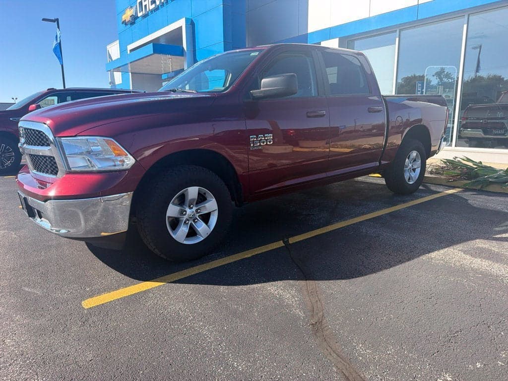 2021 RAM 1500 Classic SLT — photo 1 of 12