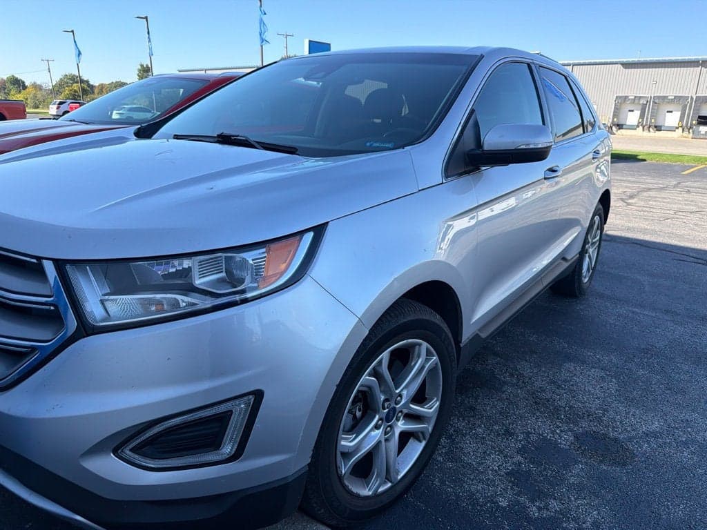 2018 Ford Edge Titanium — photo 1 of 5
