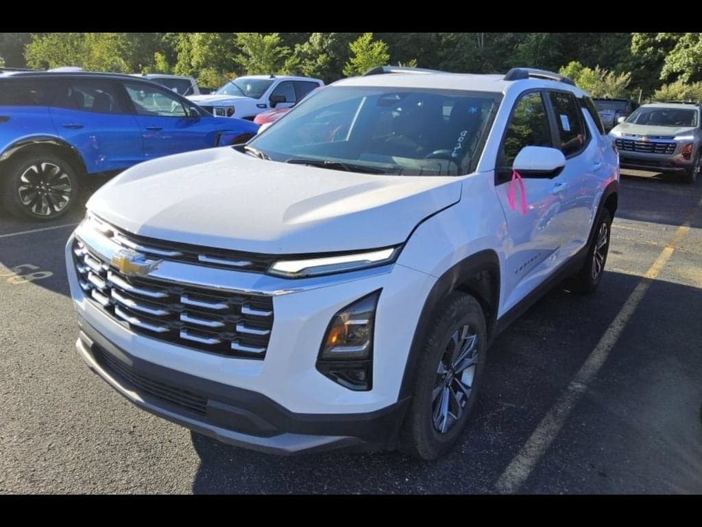 2025 Chevrolet Equinox AWD LT — photo 1 of 5
