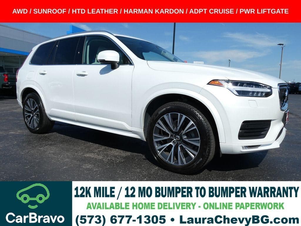 2021 Volvo XC90 Momentum — photo 1 of 38