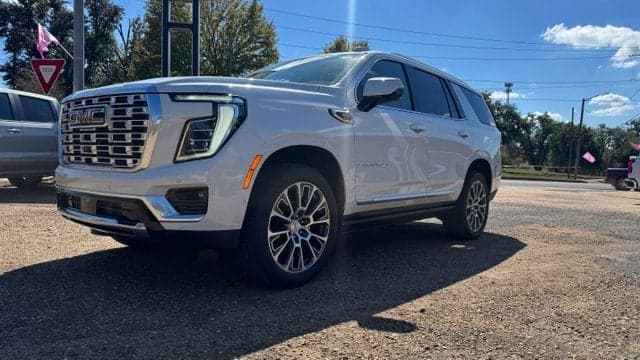 2027 GMC Yukon Denali — photo 1 of 5