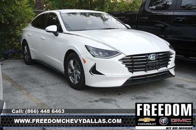 2022 Hyundai Sonata SE — photo 1 of 5