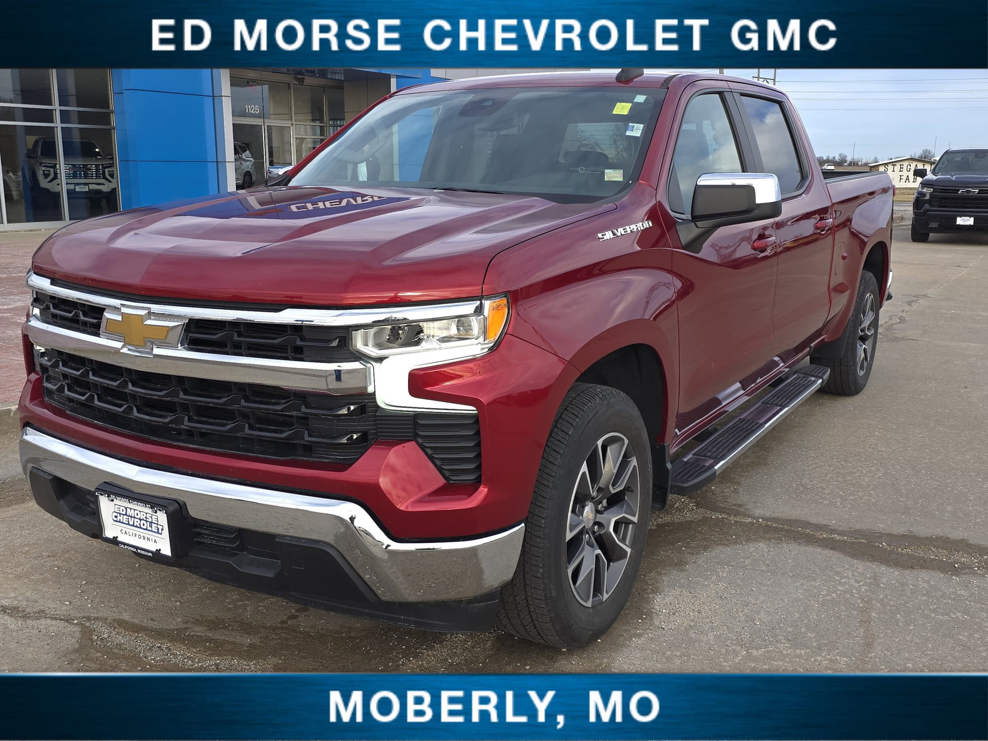 2022 Chevrolet Silverado 1500 LT — photo 1 of 30