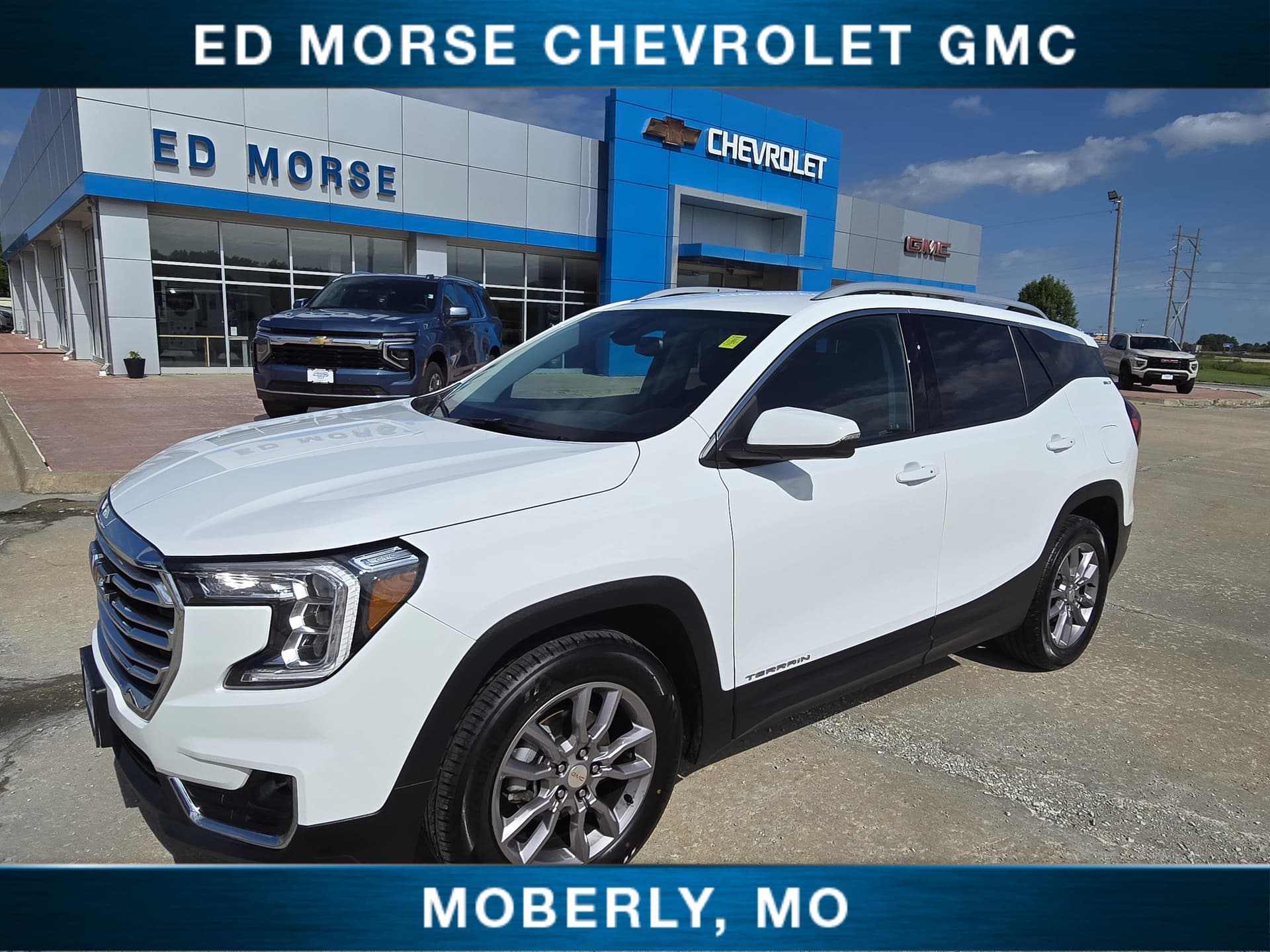 2024 GMC Terrain SLT — photo 1 of 73