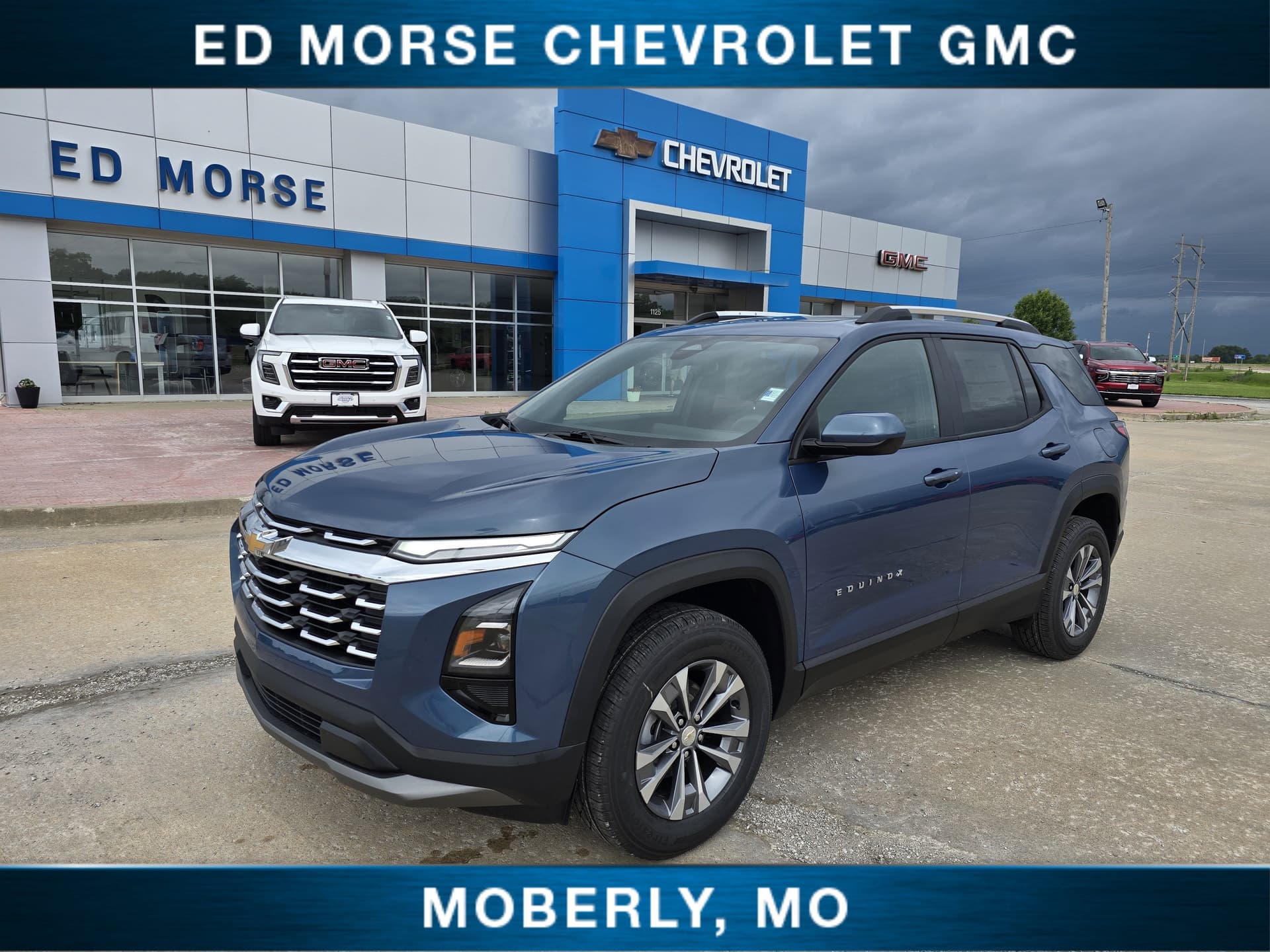 2026 Chevrolet Equinox FWD LT — photo 1 of 57