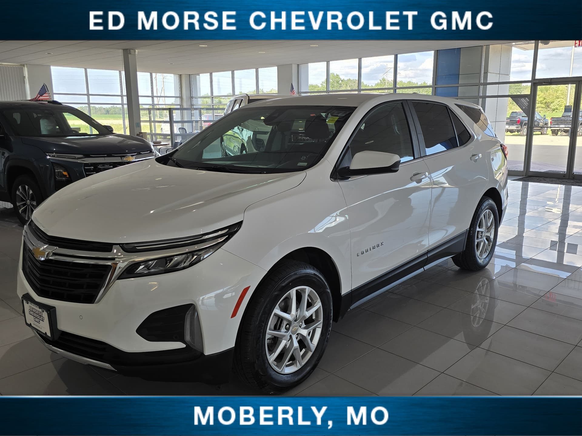2024 Chevrolet Equinox LT — photo 1 of 68
