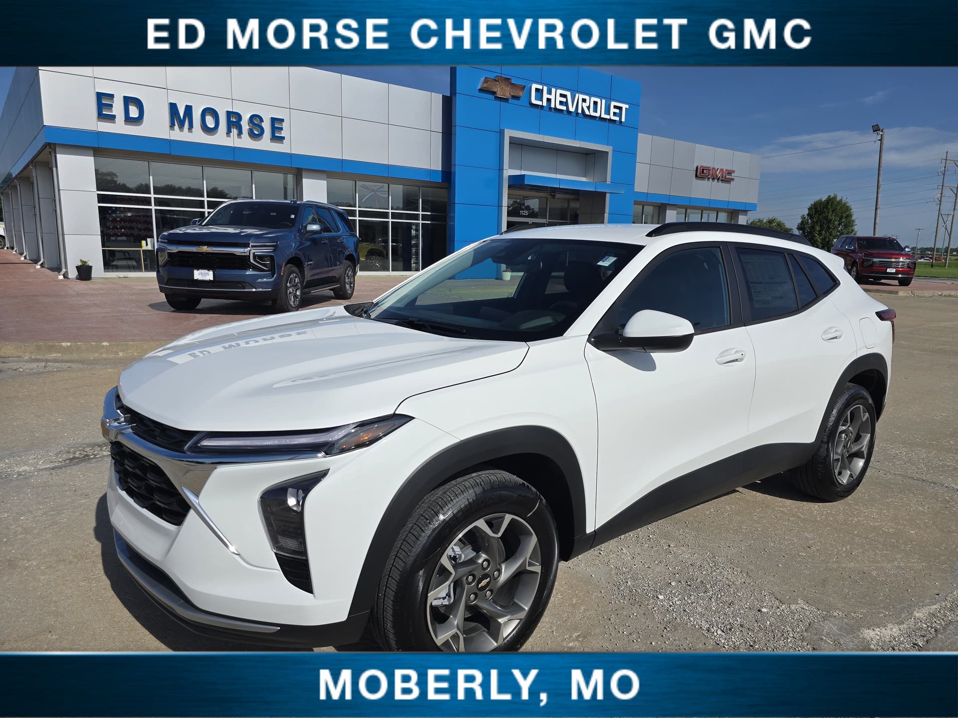 2026 Chevrolet Trax LT — photo 1 of 58