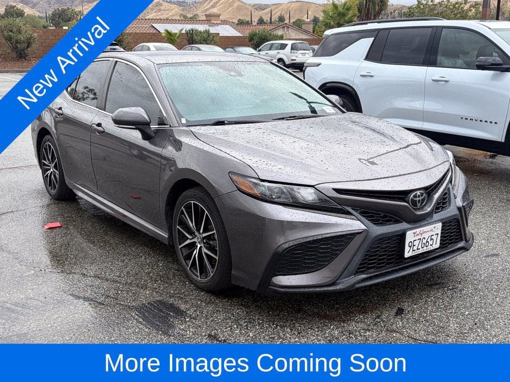 2023 Toyota Camry SE — photo 1 of 5