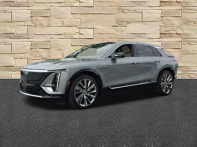 2026 Cadillac LYRIQ Signature Luxury — photo 1 of 5