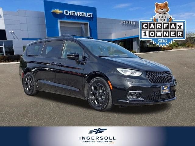 2025 Chrysler Pacifica Hybrid Premiuim S Appearance Package — photo 1 of 34