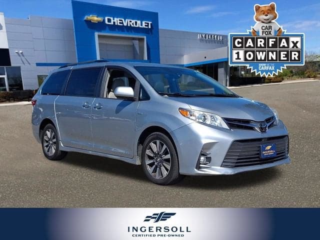 2020 Toyota Sienna Limited — photo 1 of 3